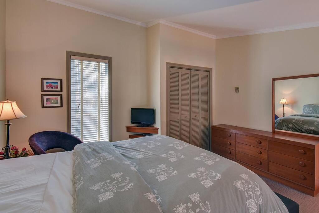 Charming Tremblant 1 Bedroom With Pool And Hot Tub 몽트랑블랑 외부 사진