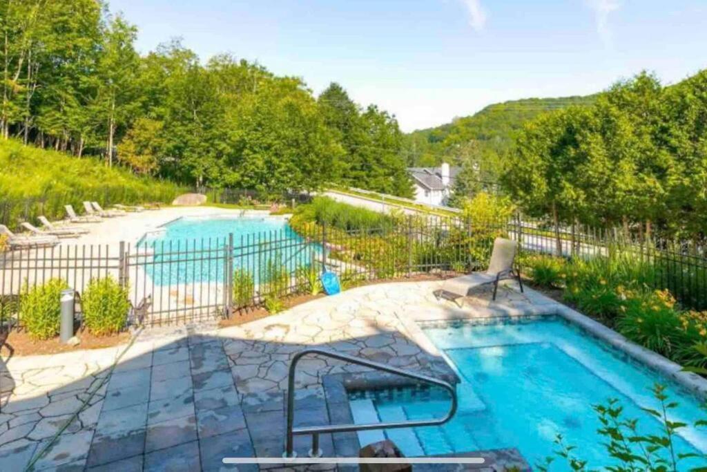 Charming Tremblant 1 Bedroom With Pool And Hot Tub 몽트랑블랑 외부 사진